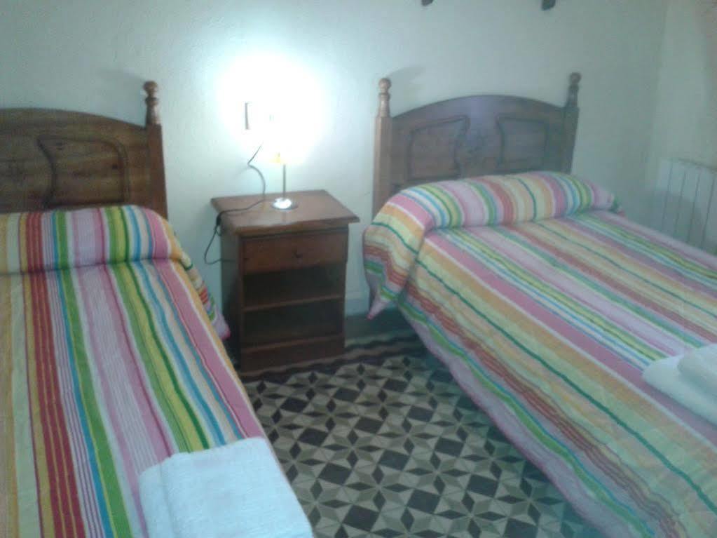 Hostal Santa Teresa Реус Экстерьер фото
