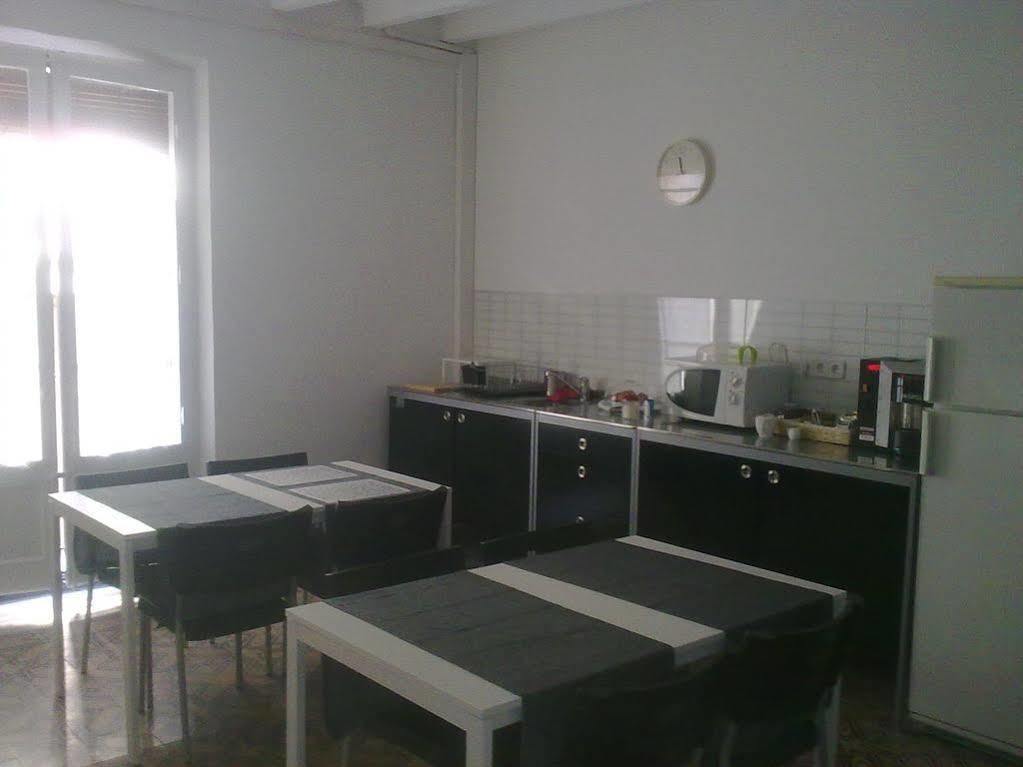 Hostal Santa Teresa Реус Экстерьер фото